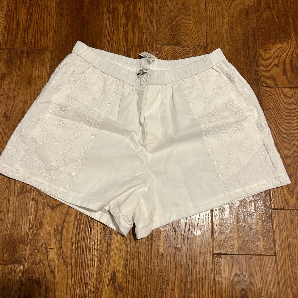 NWT Madewell White Embroidered Women Shorts